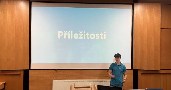 Prezentace Studentského Trenérského Centra od společnosti Microsoft