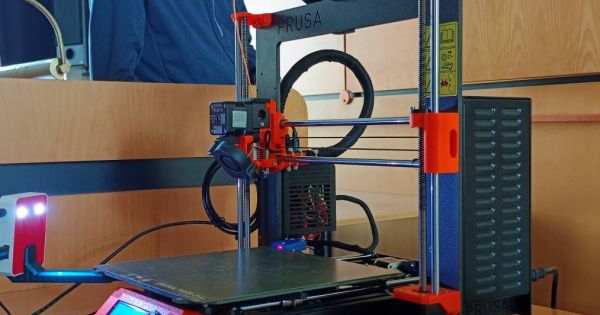 Představení on-line řešení pro správu 3D tiskáren prostřednictvím technologie Karmen pro studenty 2. ročníků.