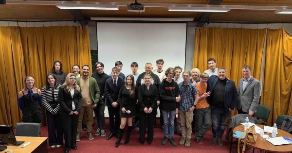 Naši studenti uspěli v debatním klání